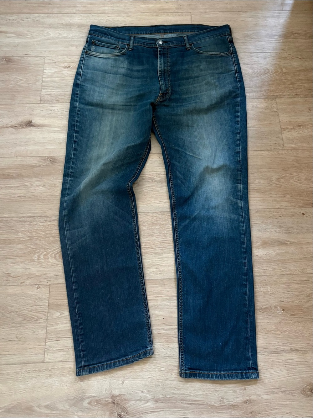 Levi’s 541 Blue Medium Wash Denim Jeans